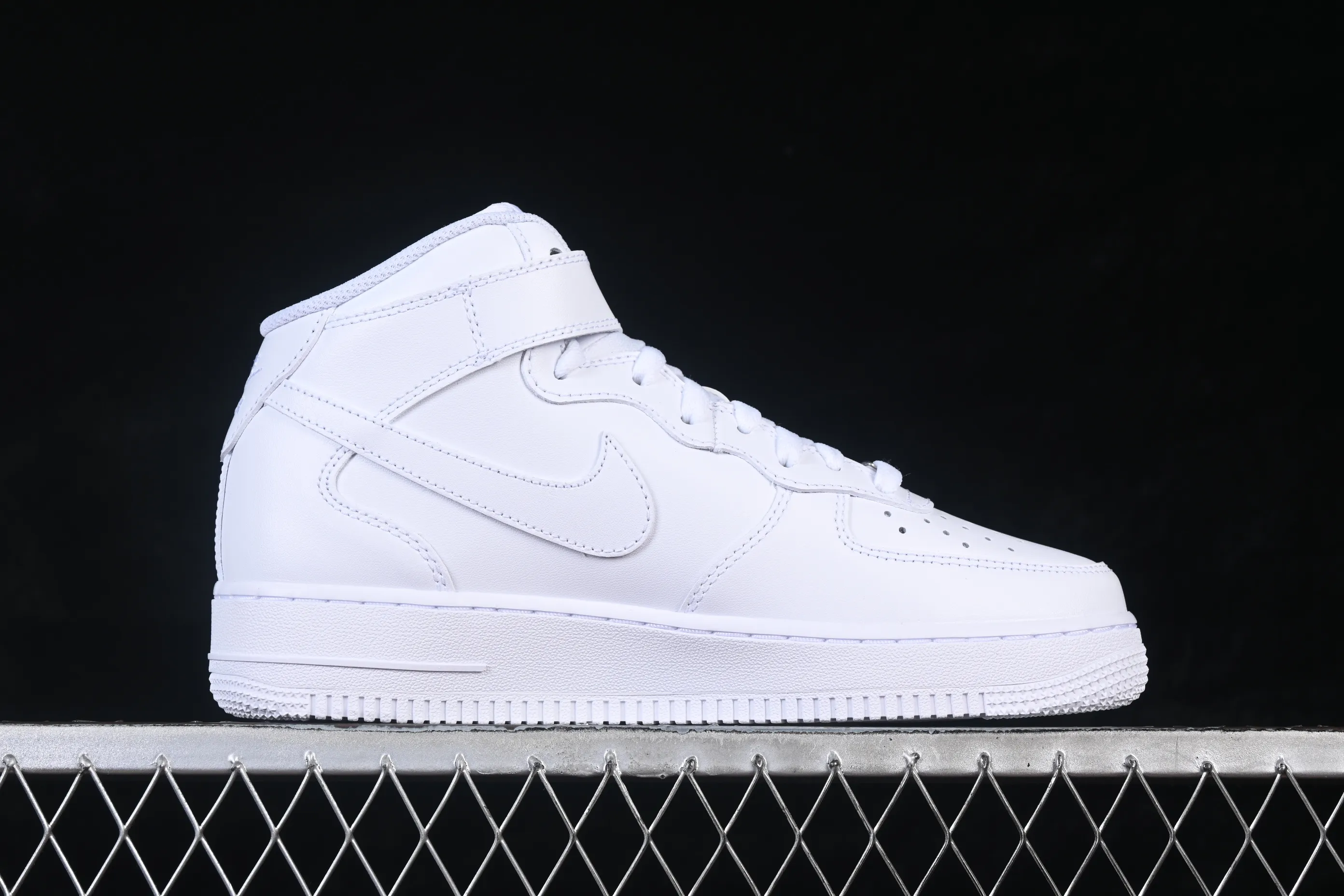 All categories Nk Air Force 1 Air Force series Nk Air Force 1 Mid Air Force mid-top Nike Air Force 1'07 Mid all white Air Force 1 mid-top casual sneakers CW2289-111